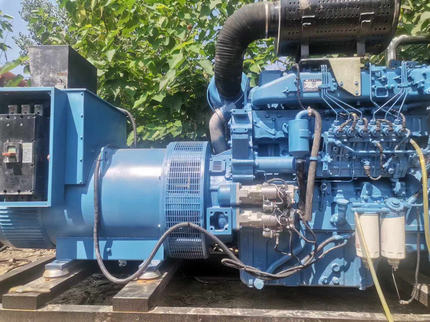 合山详细说明降低 800kW 柴油发电机输出电流波动的方法